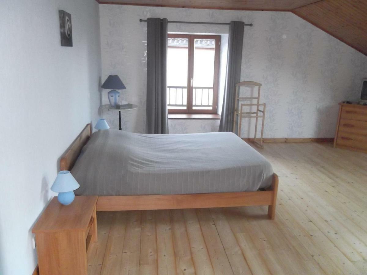 Le Sauceley Maison De Pour 6 A 10 Personnes Holiday home *